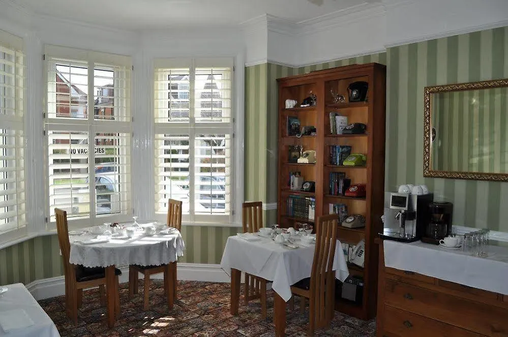Crossroads Hotel Bournemouth 3*,  United Kingdom