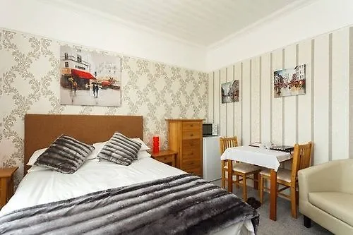 Crossroads Hotel Bournemouth 3*,  United Kingdom