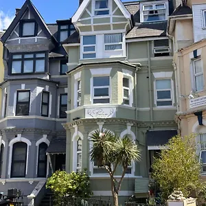 Hotel The Boho - 4 Min Walk To & Town